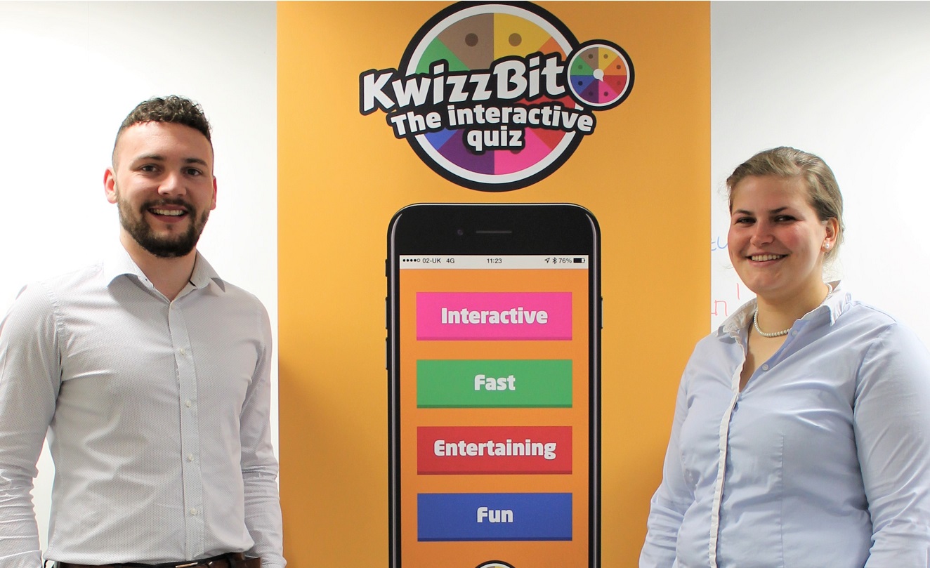 Chris Hart and Angelika Wehnert join Kwizzbit (002)